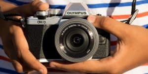 The Ideal Midrange Mirrorless Camera