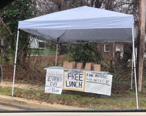 Mystery Mom Has Been Leaving Out Free Bagged Lunches ‘Made With Love’ for Anyone Who May Need Them Mystery Mom Has Been Leaving Out Free Bagged Lunches ‘Made With Love’ for Anyone Who May Need Them