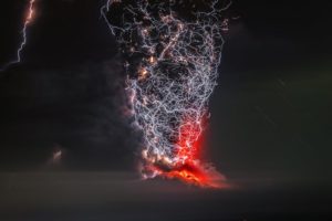 Volcano Lightning Storm Won ‘Perfect Moment’ Photography Contest, But Every Finalist Captured the Beauty of Earth Volcano Lightning Storm Won ‘Perfect Moment’ Photography Contest, But Every Finalist Captured the Beauty of Earth