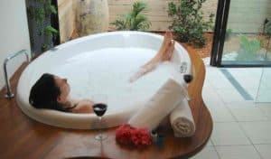 Taking Hot Baths Every Day is Linked to Lower Risk of Stroke or Heart Disease Taking Hot Baths Every Day is Linked to Lower Risk of Stroke or Heart Disease