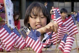 japanese-child-US-flags-AirForceMilPhoto