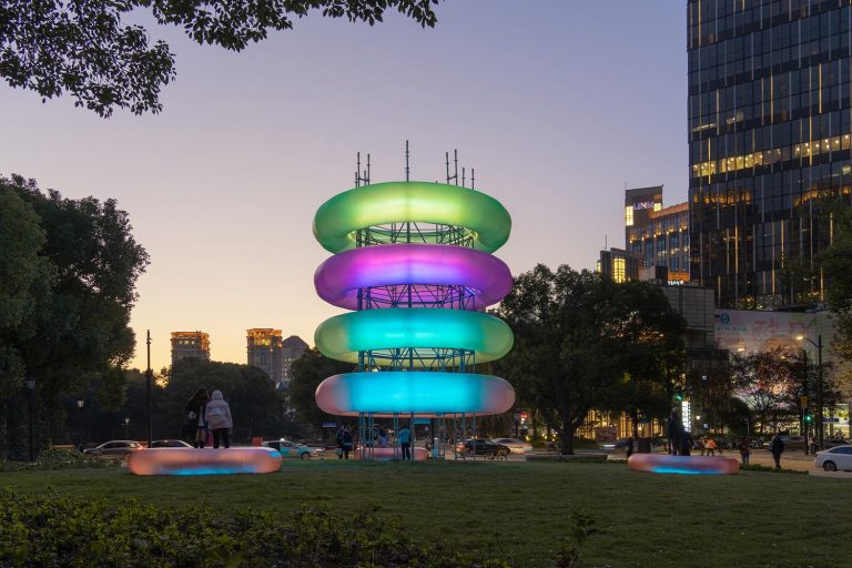 Explore the Vibrant World of Public Art Installations: Transforming Spaces and Inspiring Communities