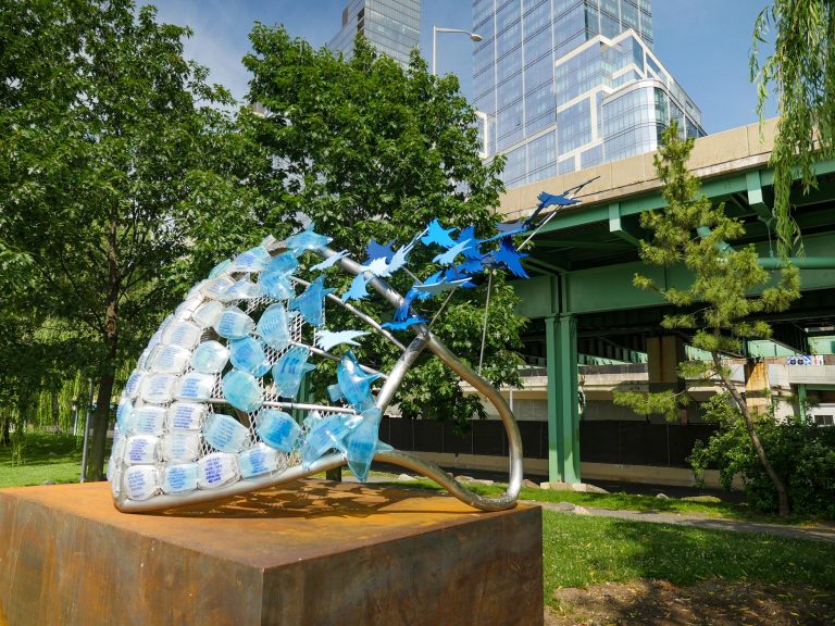 Embracing Art in the Open Air: Discover the Joy of Public Sculpture Installations Around the World!